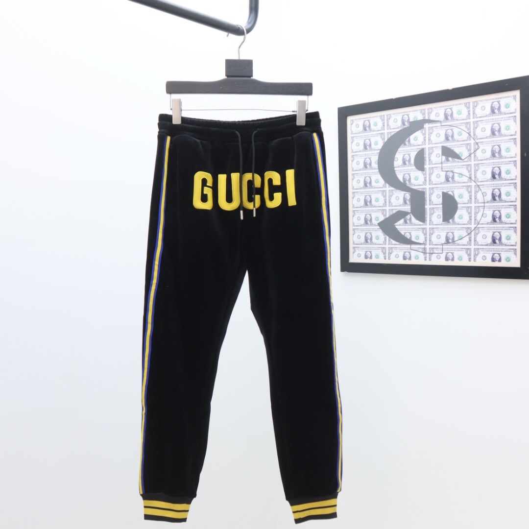 Gucci Zip Jacket & Jogging Pants - DopestKickz