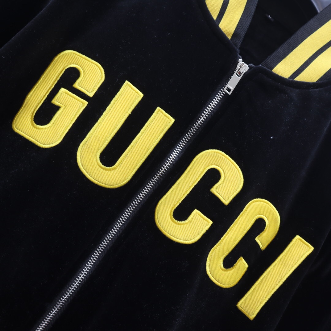 Gucci Zip Jacket & Jogging Pants - DopestKickz