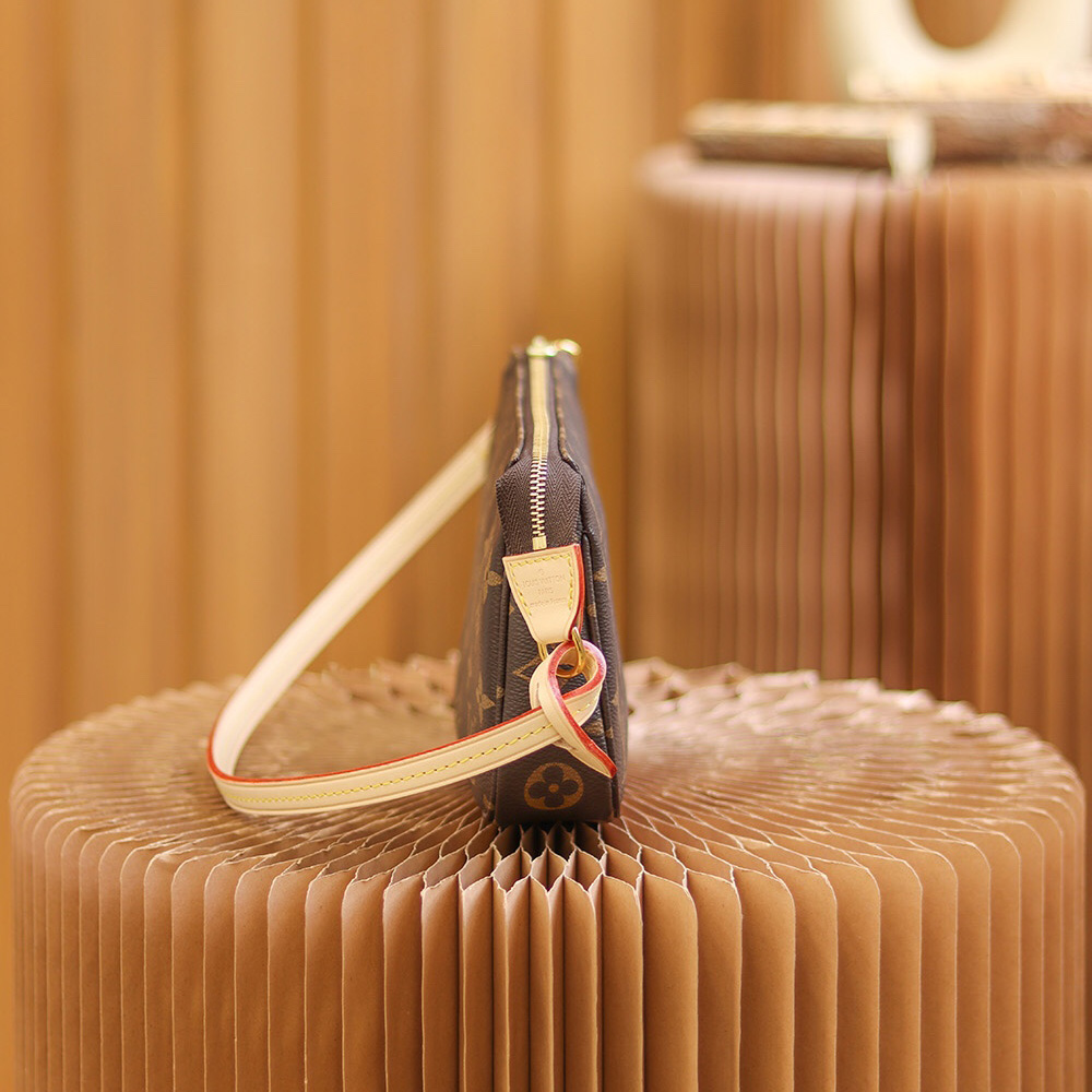  Louis Vuitton Pochette Accessoires(23.5-13.5-4cm)   M40712 - DopestKickz