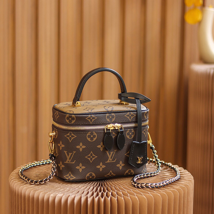 Louis VuittonVanity PM (19-13-11cm)   M45165 - DopestKickz