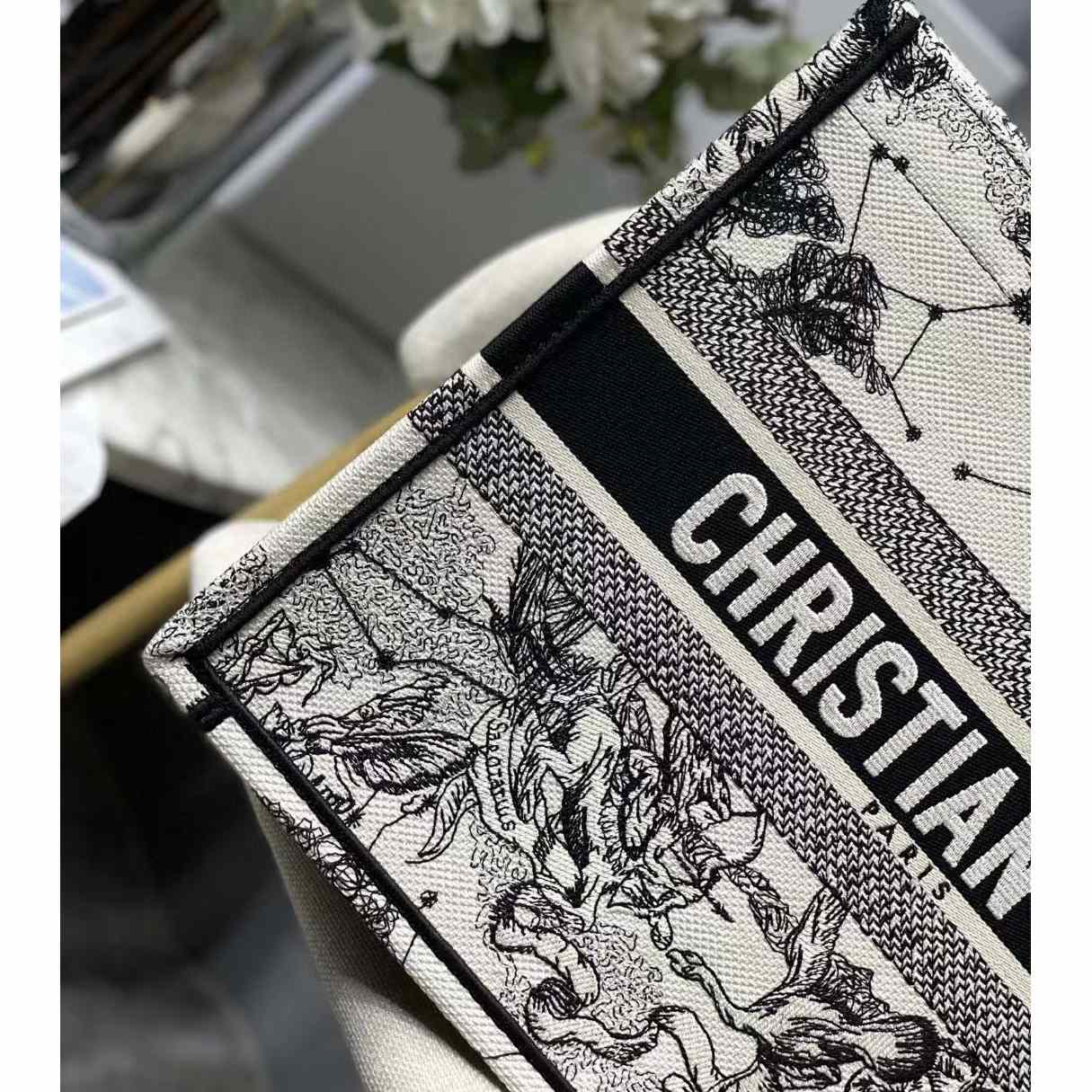 Dior Oblique Embroidered Book Tote（36.5-28-17.5CM）-Embroiderable Characters - DopestKickz