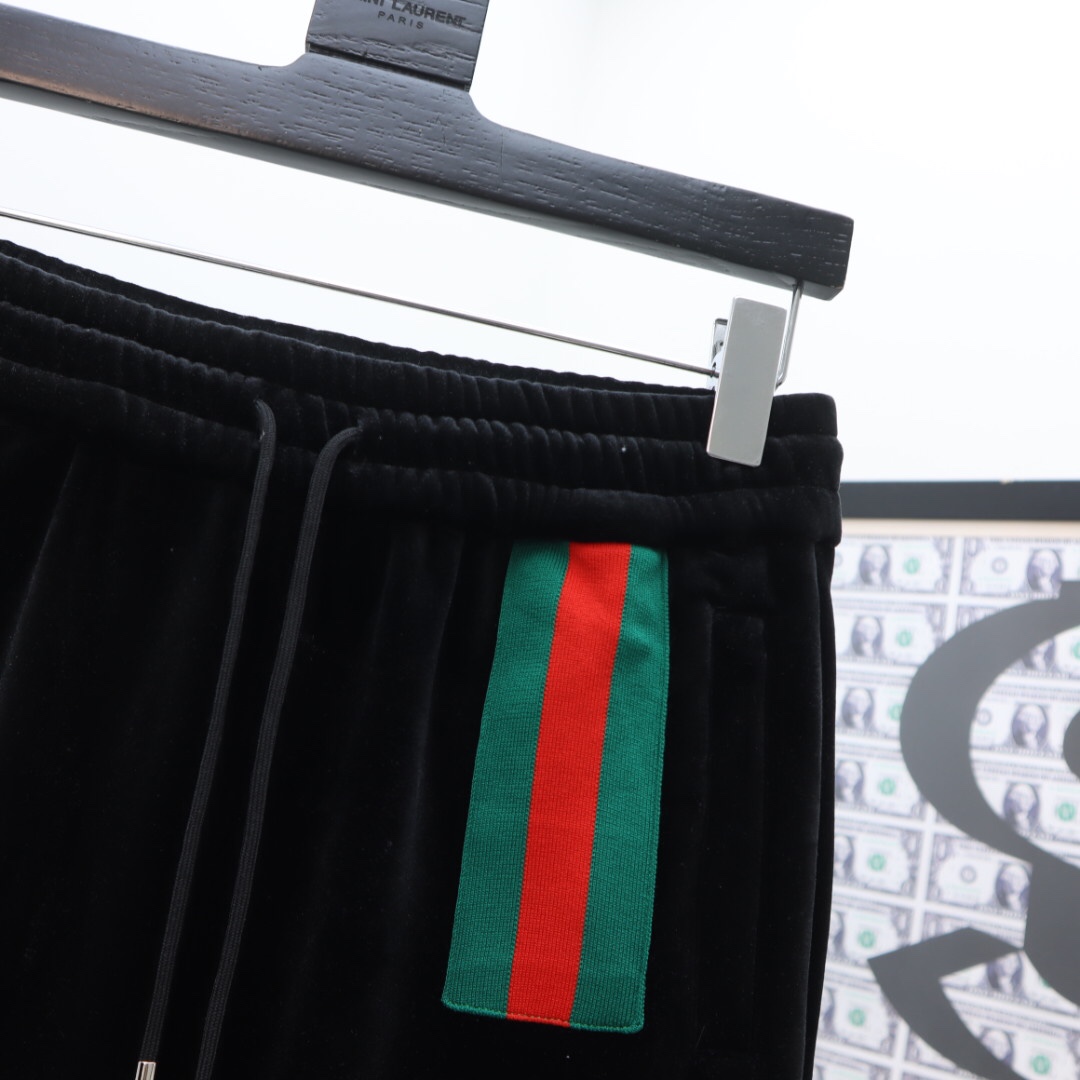 Gucci Zip Jacket & Jogging Pants - DopestKickz