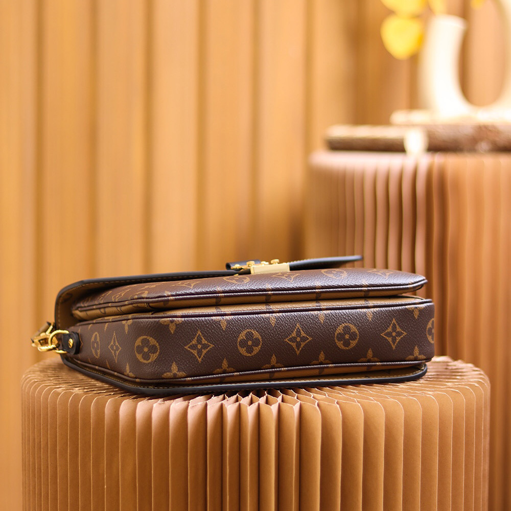 Louis Vuitton Pochette Métis Bag (25*19*7cm)   M44876 - DopestKickz