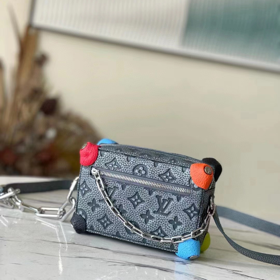 Louis Vuitton Mini Soft Trunk(18.5-13-8cm) M81606 - DopestKickz