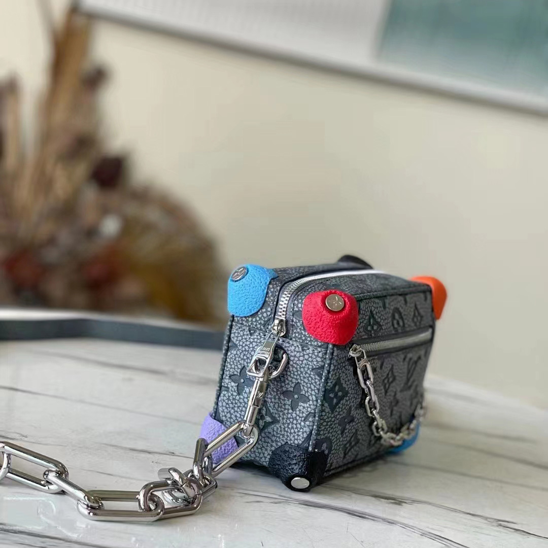 Louis Vuitton Mini Soft Trunk(18.5-13-8cm) M81606 - DopestKickz
