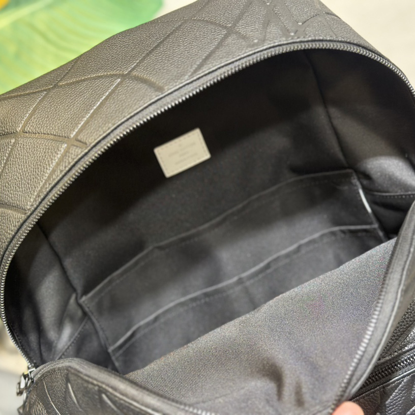 Louis Vuitton Discovery Backpack(30-40-20cm)  M21391 - DopestKickz