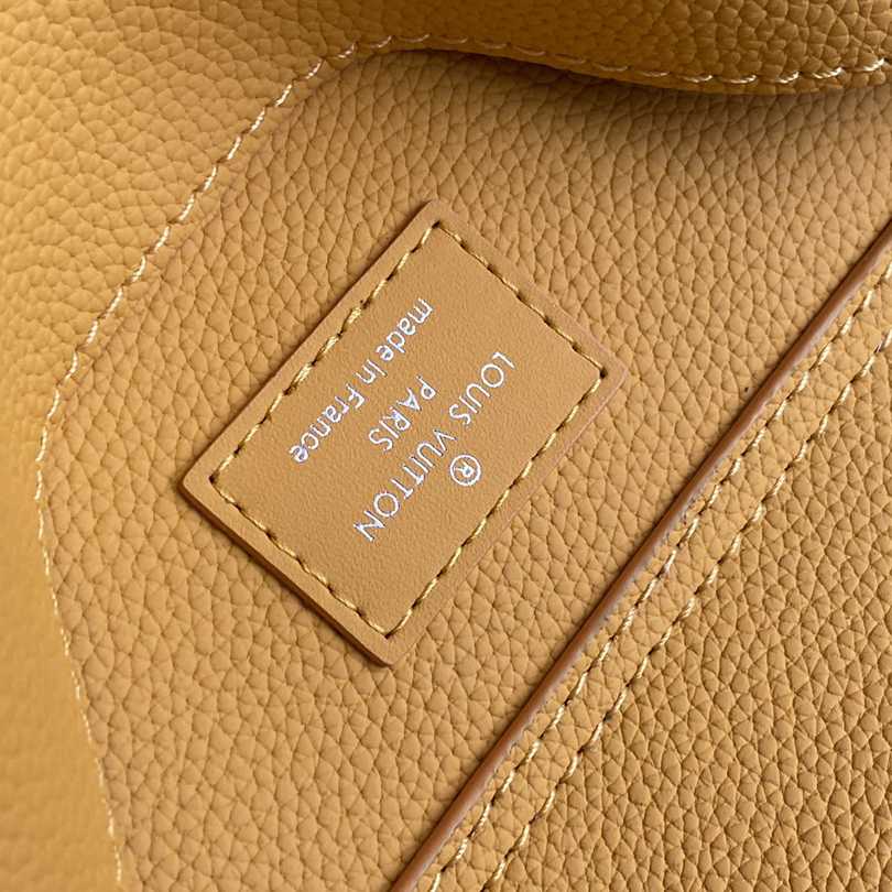 Louis Vuitton Sling Bag(30-16-3cm)   M21419 - DopestKickz