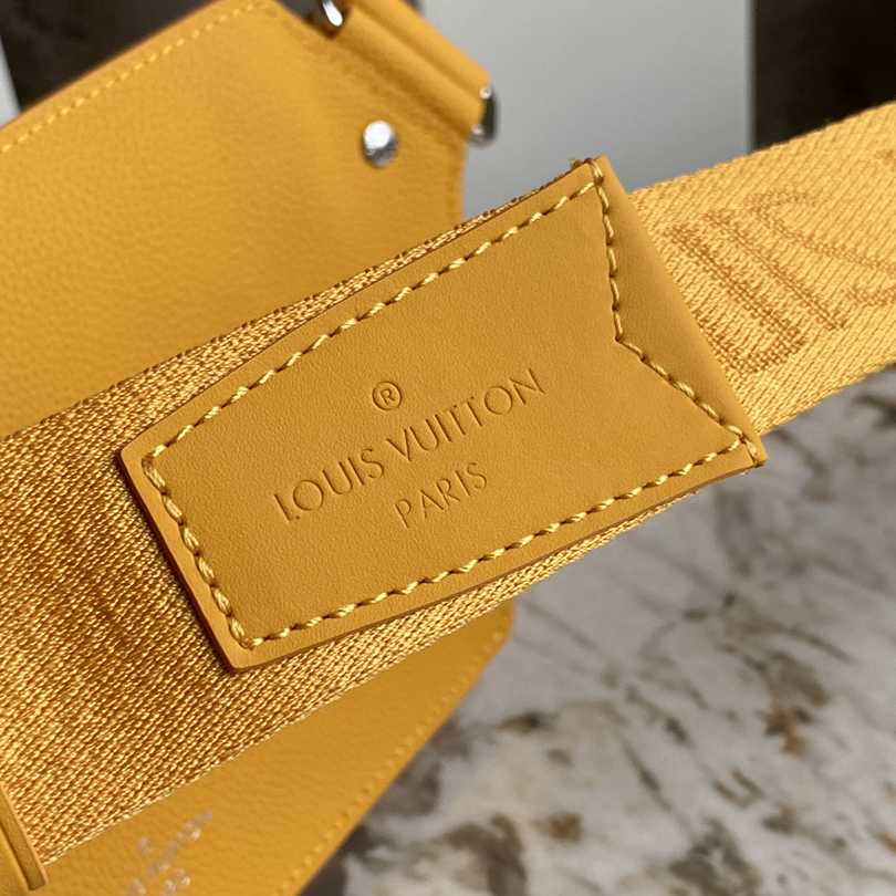 Louis Vuitton Sling Bag(30-16-3cm)   M21419 - DopestKickz