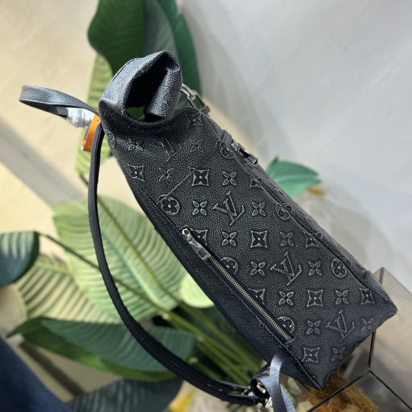 Louis Vuitton Roll Top Backpack (29-42-15cm)  M21359 - DopestKickz