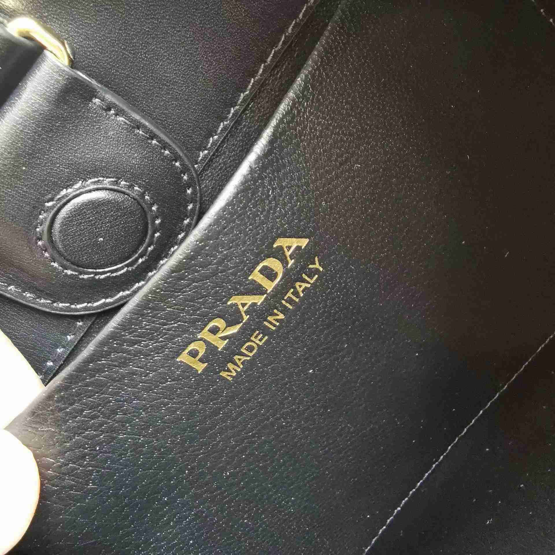 Prada Prada Cleo brushed leather shoulder bag(27-20-7cm) - DopestKickz