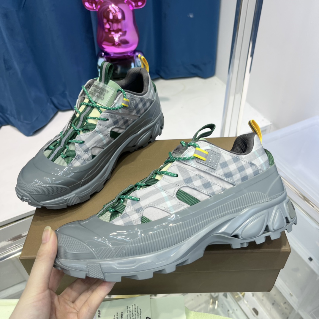 Burberry Arthur Check Sneakers - DopestKickz
