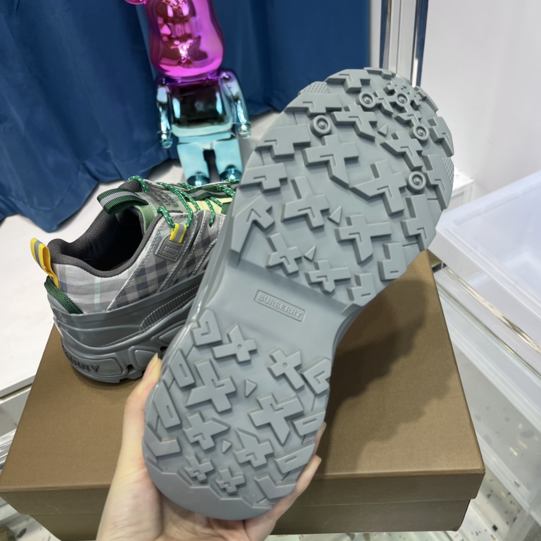 Burberry Arthur Check Sneakers - DopestKickz