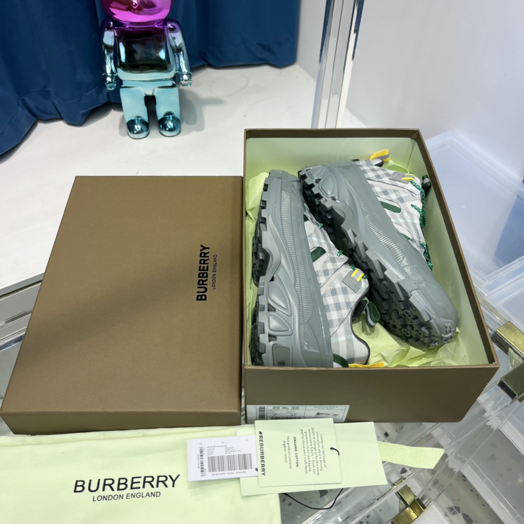 Burberry Arthur Check Sneakers - DopestKickz