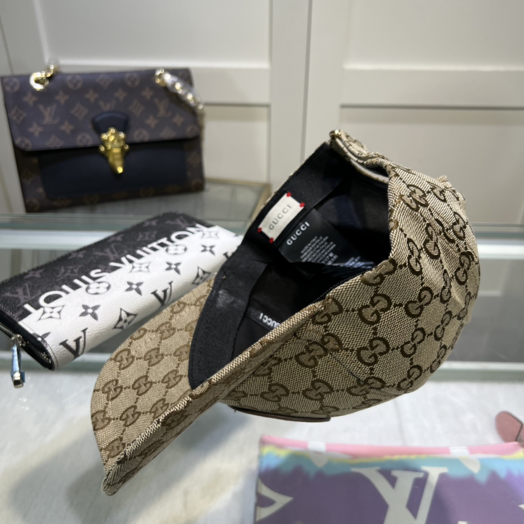 Gucci GG Canvas Baseball Hat - DopestKickz