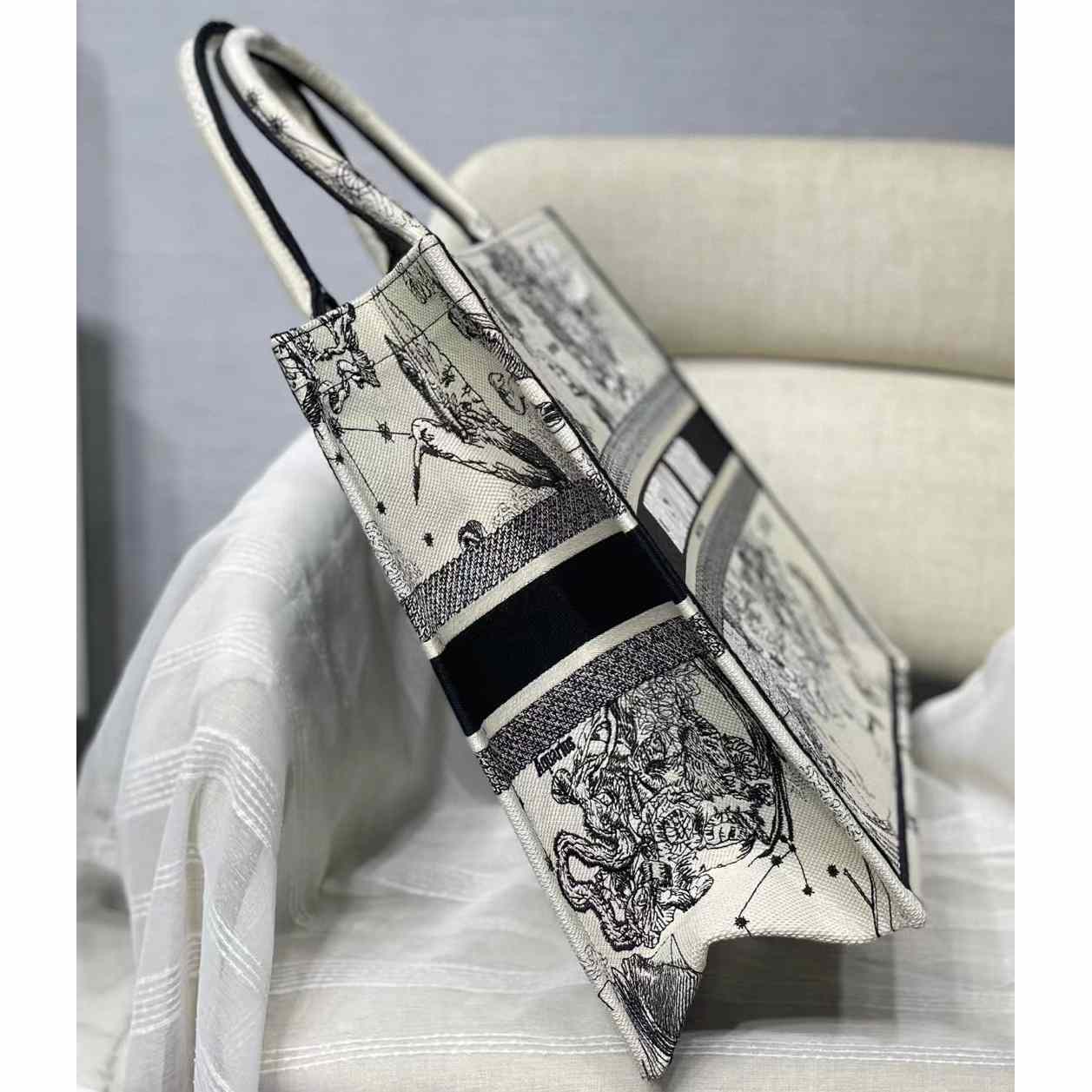 Dior Oblique Embroidered Book Tote(41.5-25-18cm)-Embroiderable Characters - DopestKickz