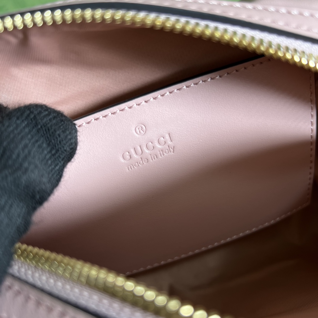 Gucci GG Matelassé Beauty Case(16*12.5*9cm) - DopestKickz