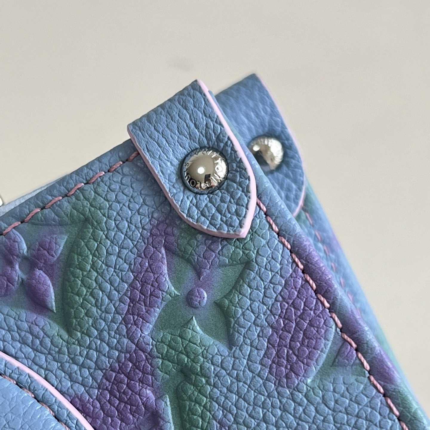 Louis Vuitton OnTheGo PM Tote Bag (25 x 19 x 11.5 cm)   M46067 - DopestKickz