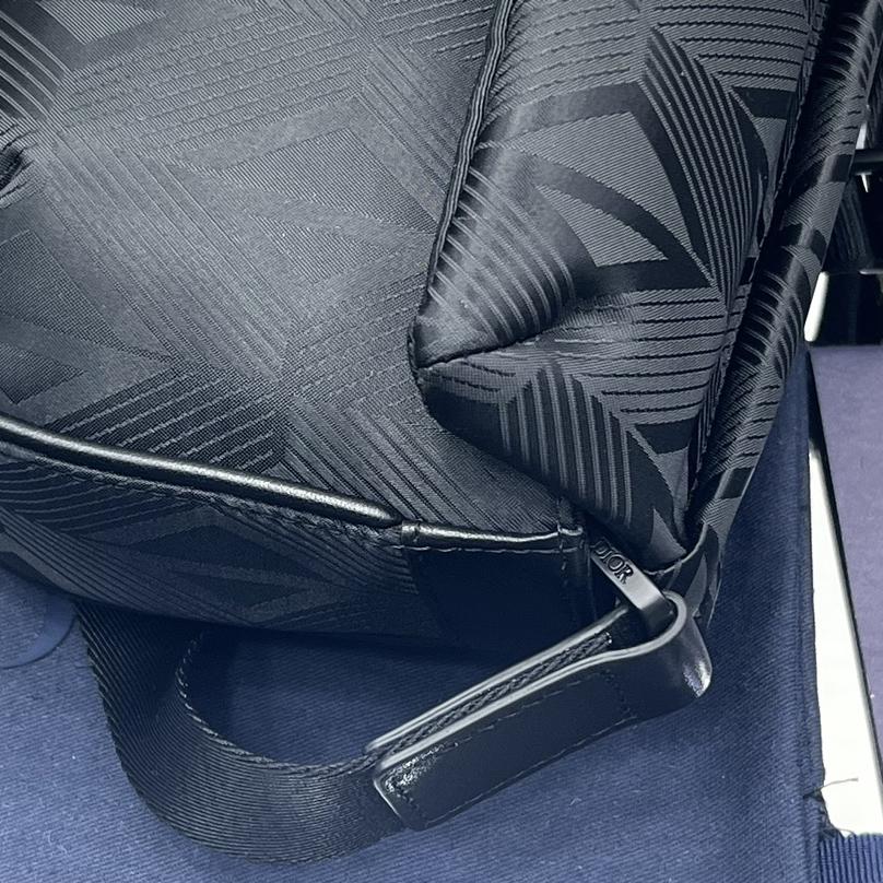 Dior Explorer Pouch With Strap - DopestKickz