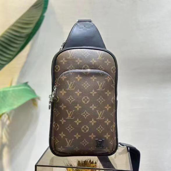 Louis Vuitton Avenue Slingbag       M46327 - DopestKickz