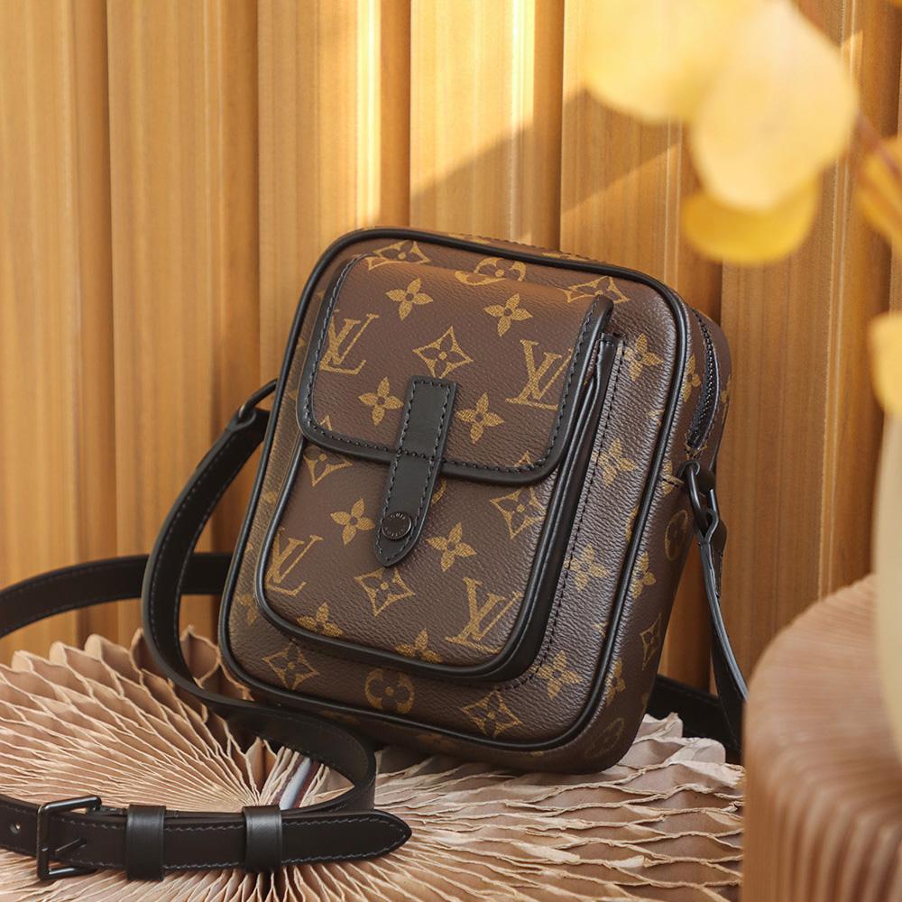 Louis Vuitton Christopher Wearable Wallet(15*17*8cm)   M69404 - DopestKickz