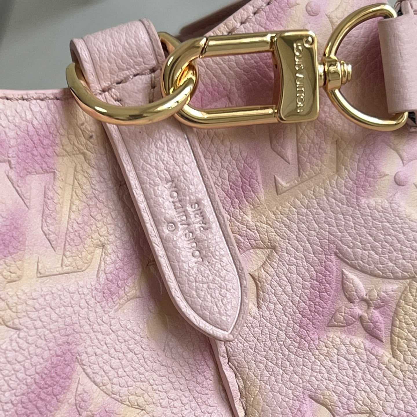 Louis Vuitton Néonoé BB Bucket Bag (20 x 20 x 13 cm)   M46174 - DopestKickz