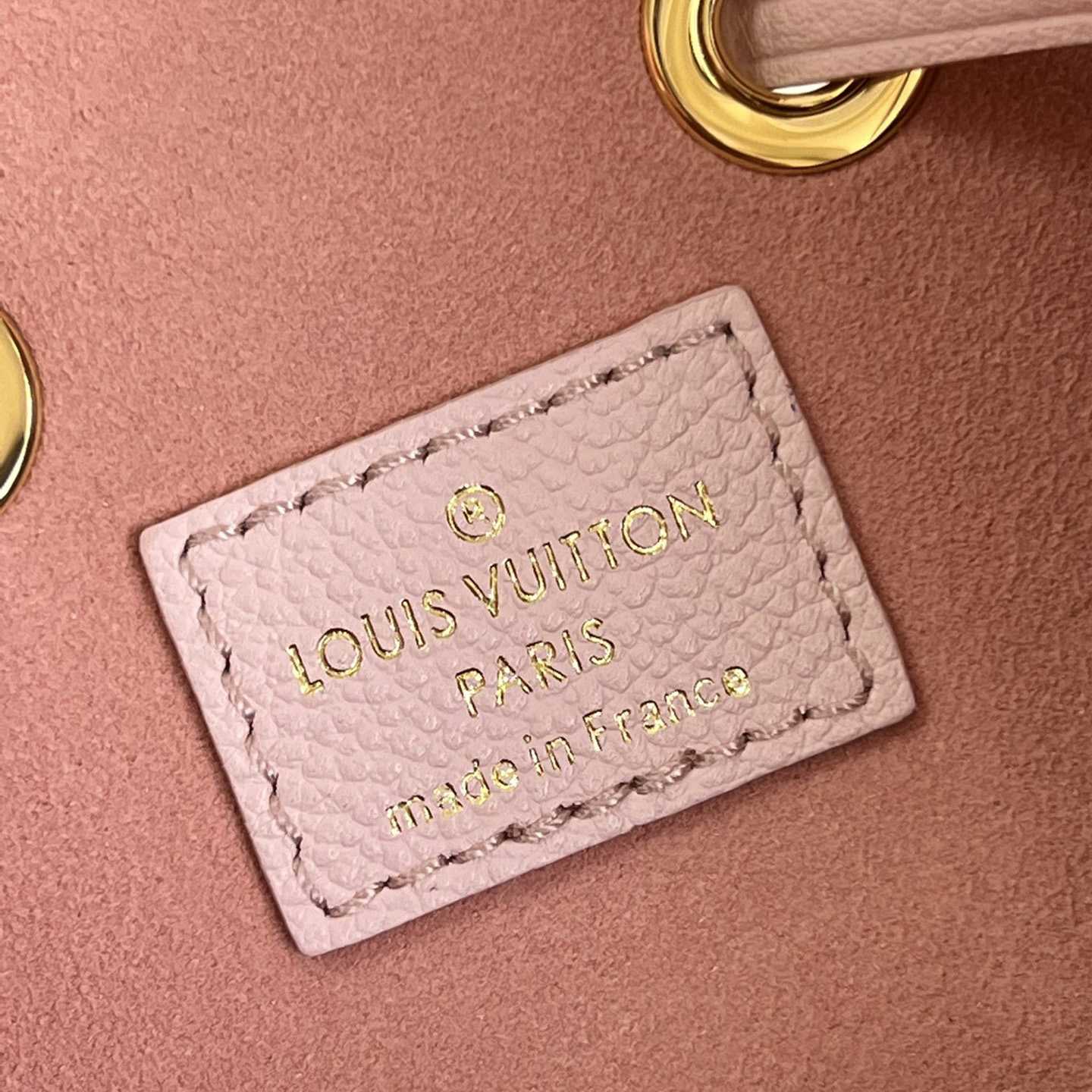 Louis Vuitton Néonoé BB Bucket Bag (20 x 20 x 13 cm)   M46174 - DopestKickz