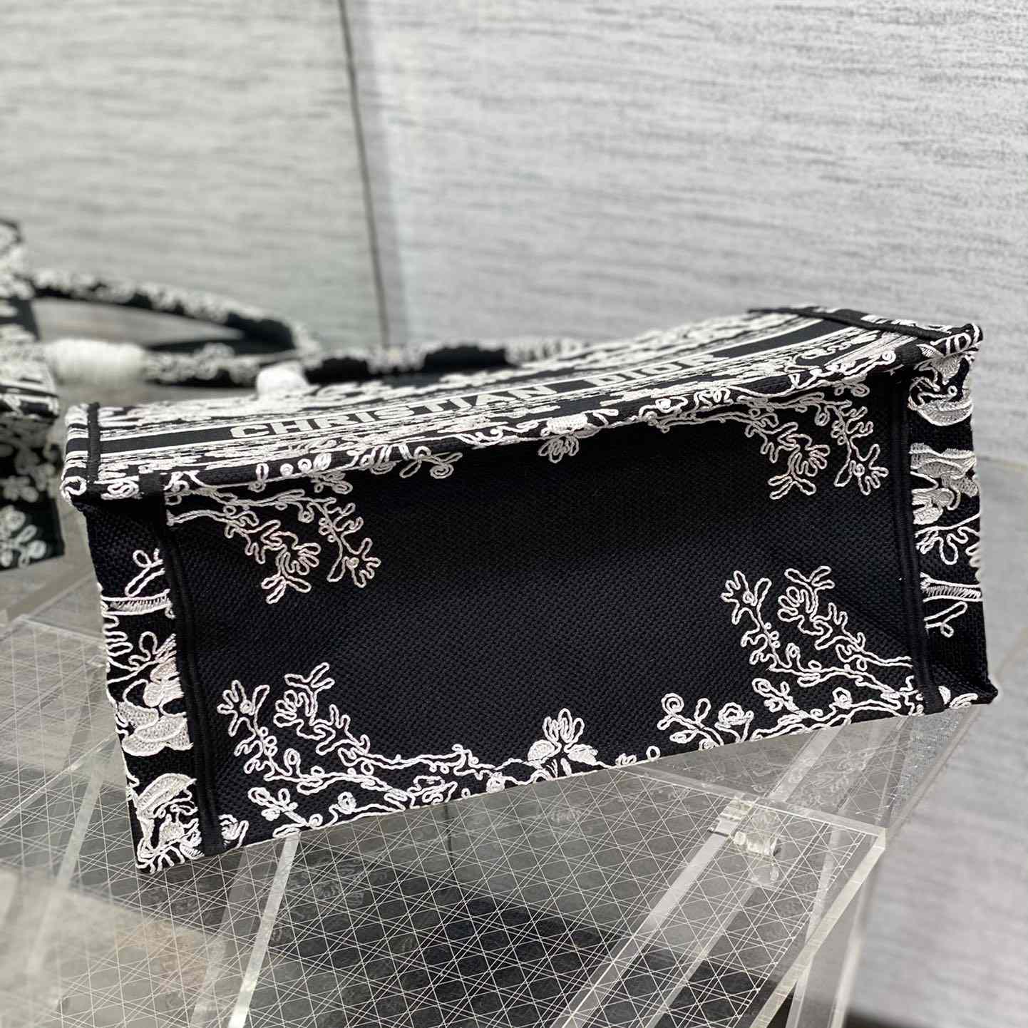 Dior Medium Dior Book Tote(36-18-28cm) - DopestKickz