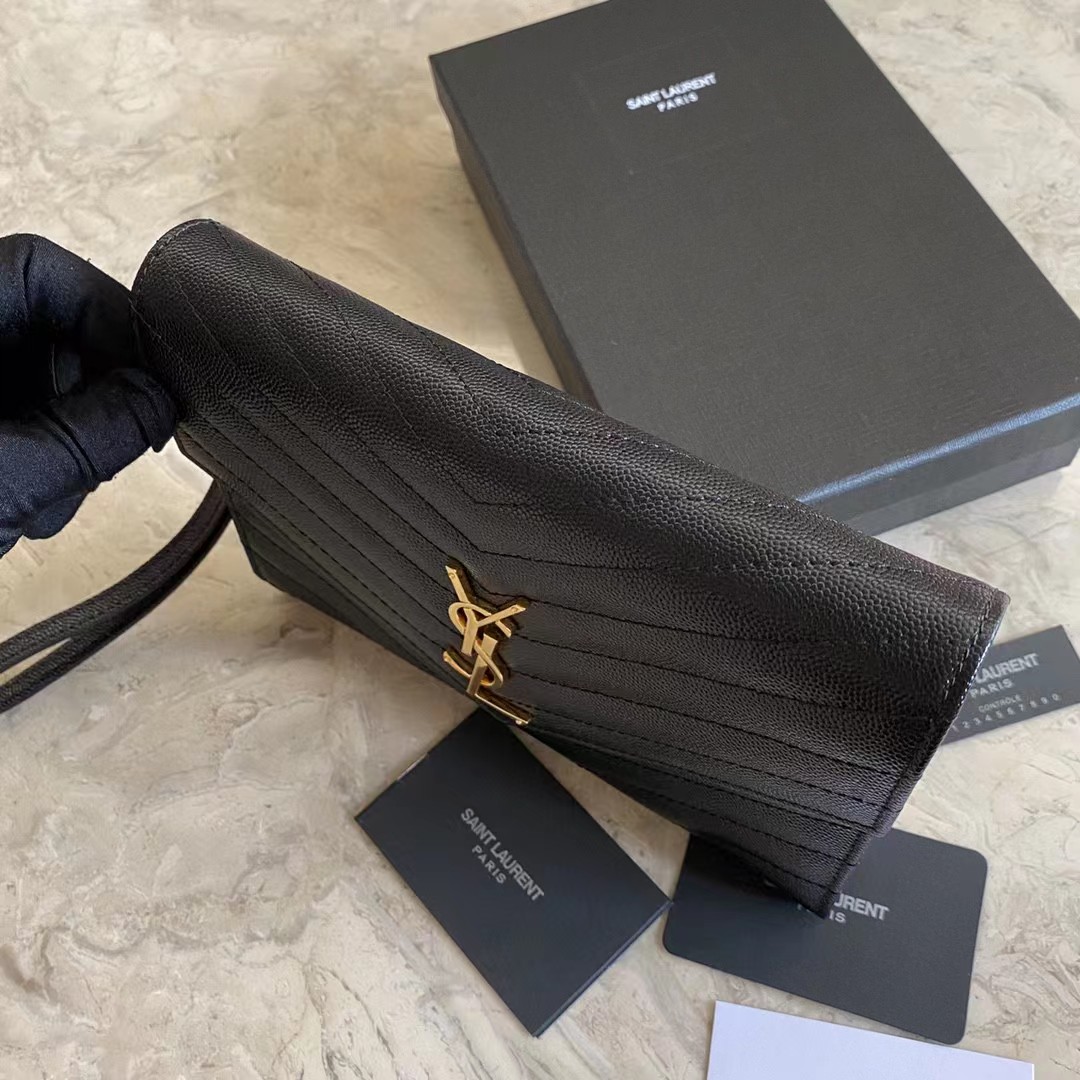 Saint Laurent Monogramme Quilted Textured-Leather Pouch(21-16-3CM) - DopestKickz