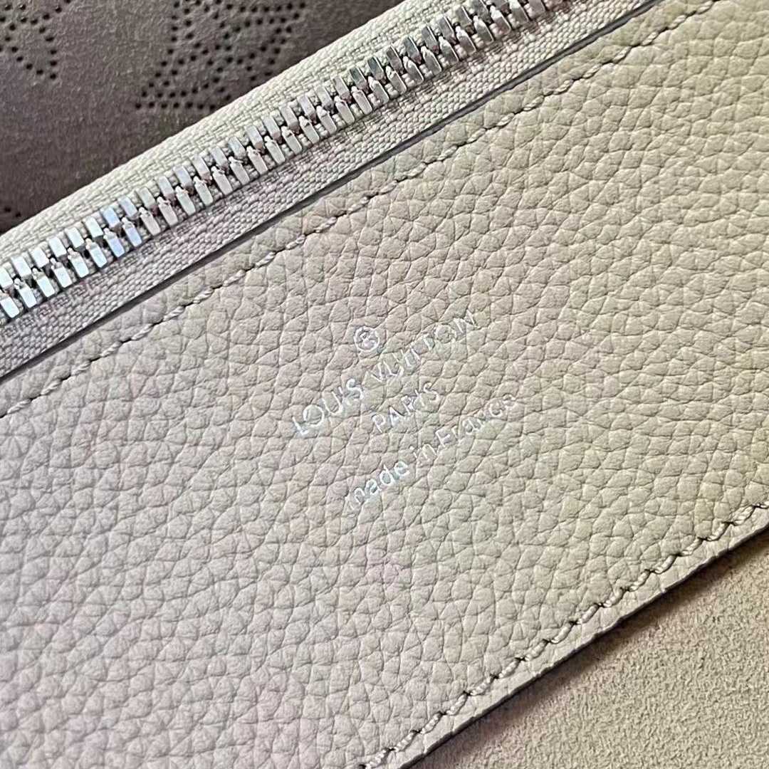 Louis Vuitton Bella Tote(32 x 23 x 13 cm )     M59201 - DopestKickz