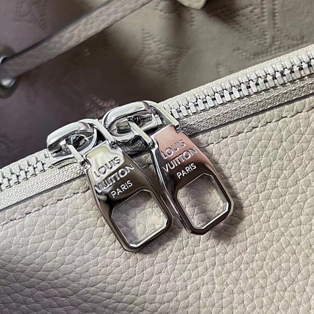 Louis Vuitton Bella Tote(32 x 23 x 13 cm )     M59201 - DopestKickz