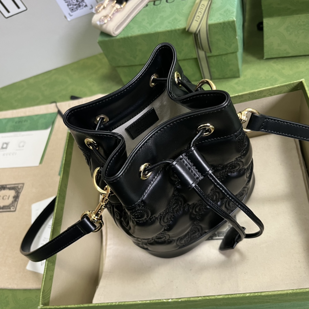 Gucci GG Matelassé Bucket Bag (17*20*10cm) - DopestKickz