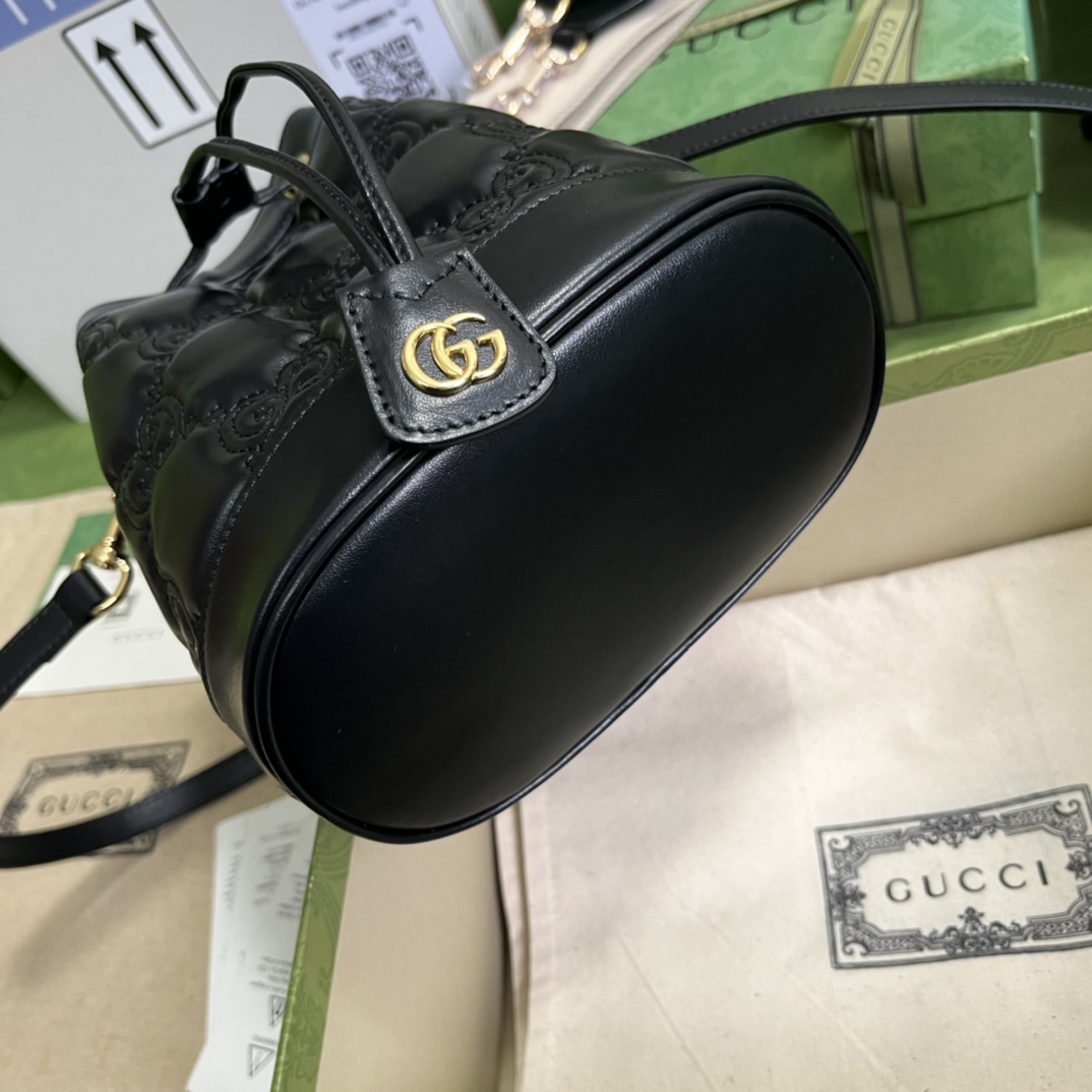 Gucci GG Matelassé Bucket Bag (17*20*10cm) - DopestKickz