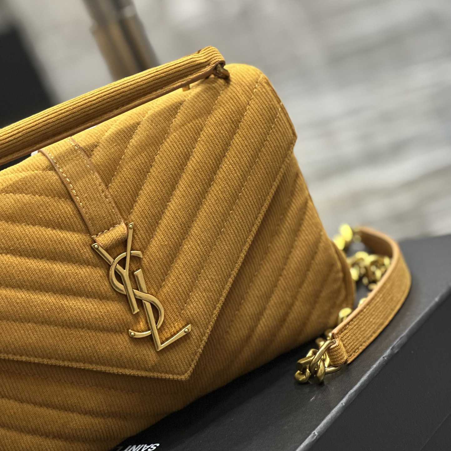 Saint Laurent College Shoulder Bag (24x17x6cm) - DopestKickz