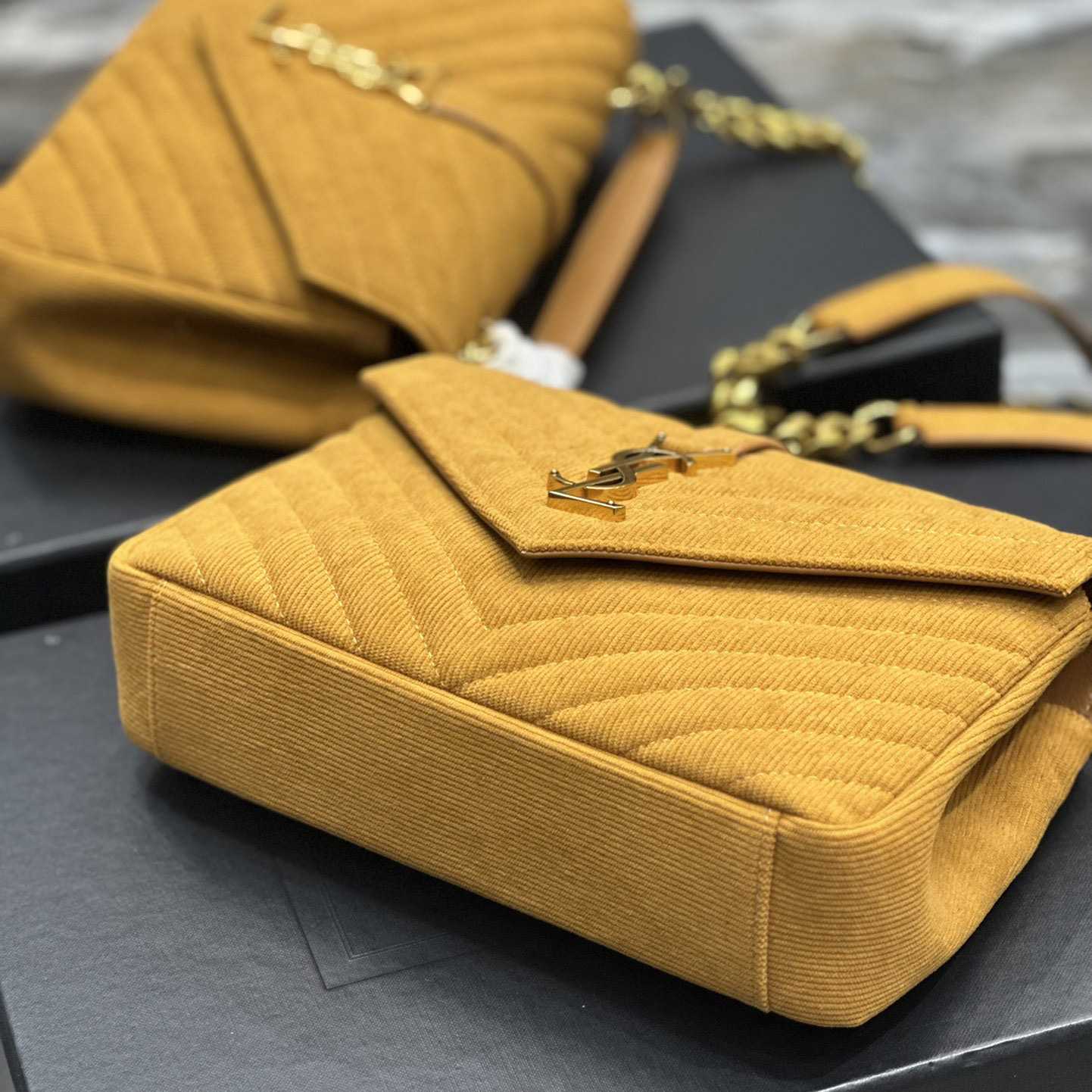 Saint Laurent College Shoulder Bag (24x17x6cm) - DopestKickz