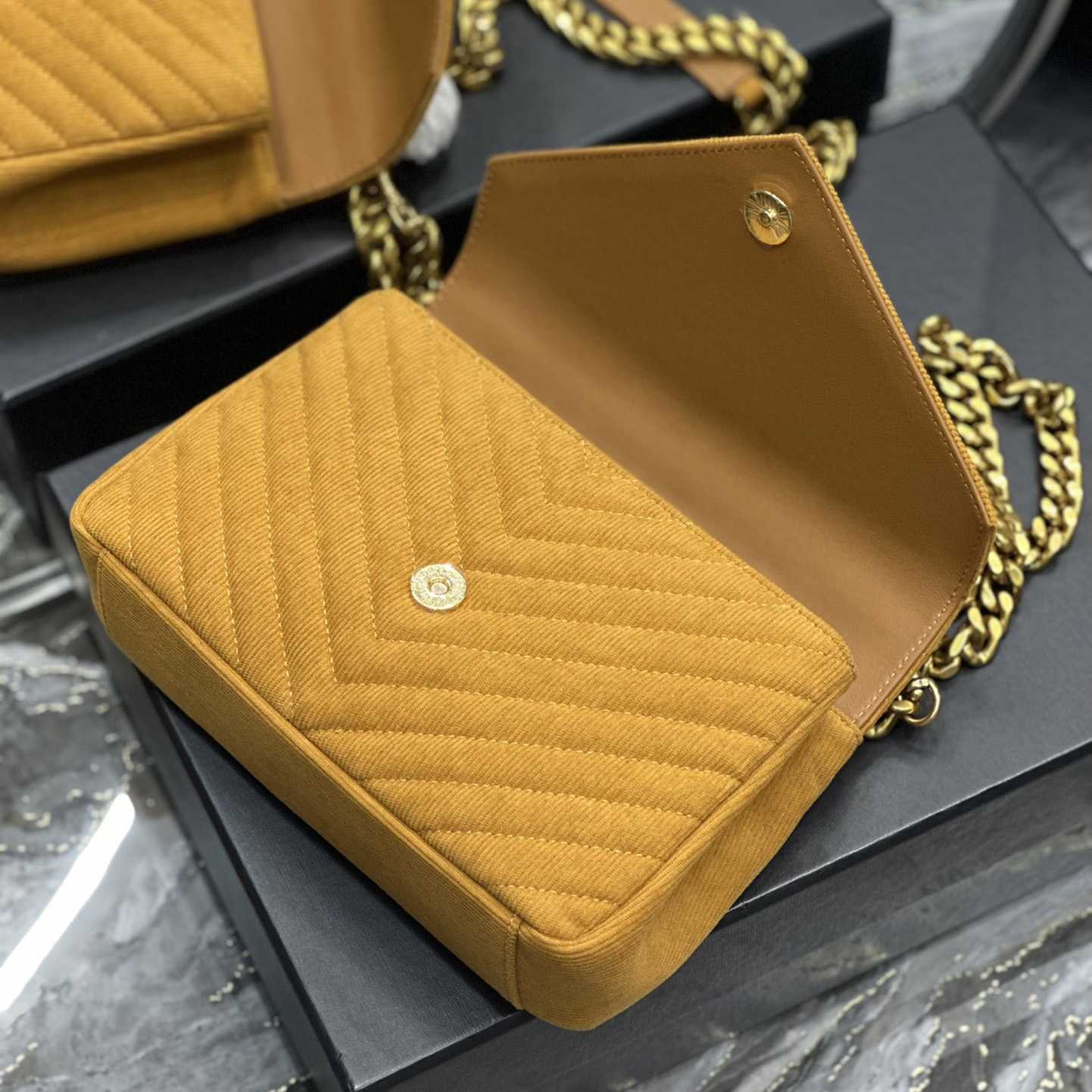 Saint Laurent College Shoulder Bag (24x17x6cm) - DopestKickz