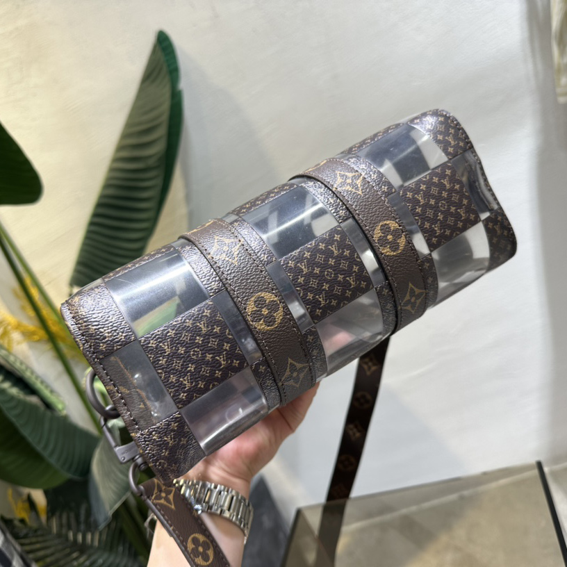 Louis Vuitton Keepall Bandoulière 25       M20872 - DopestKickz