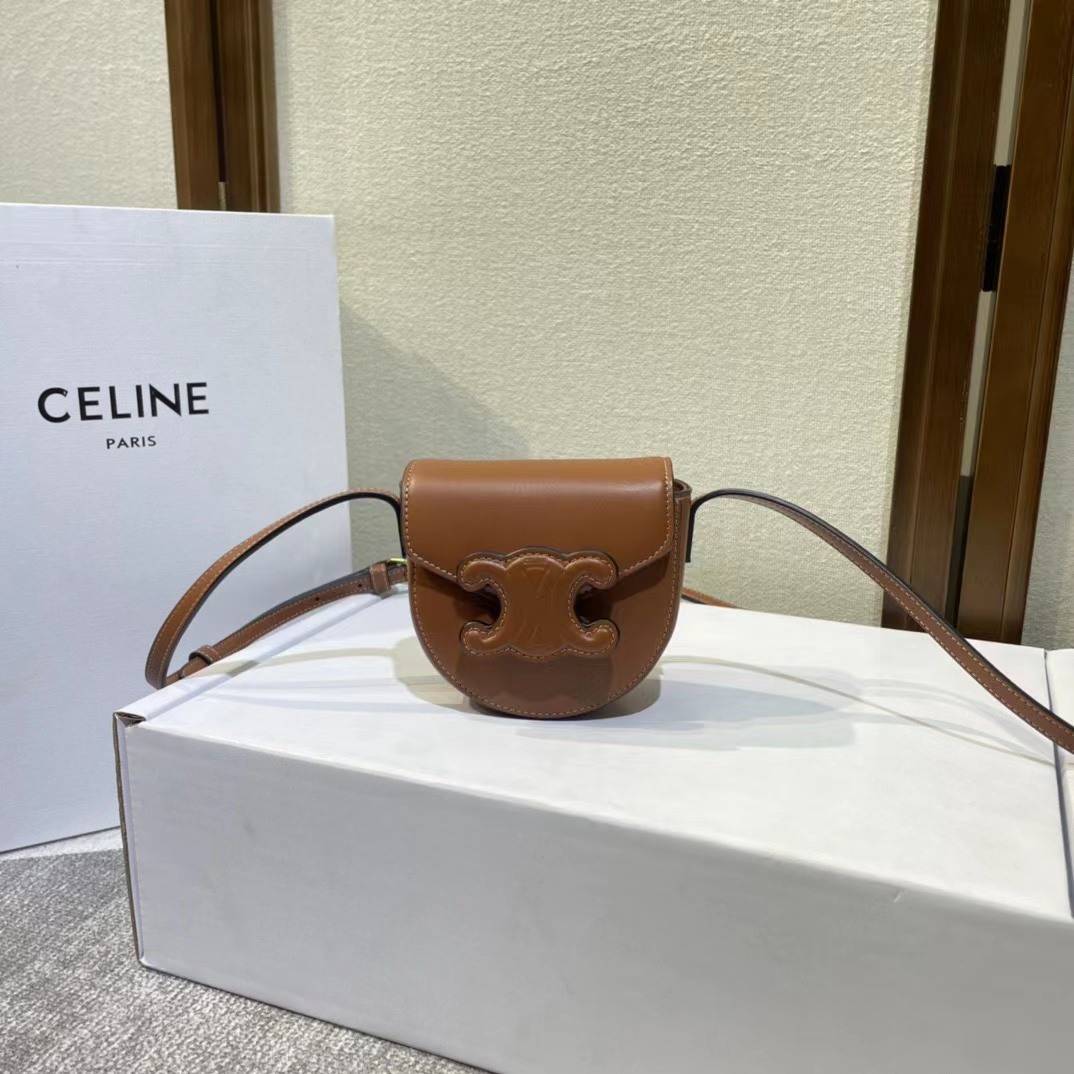 Celine Mini Besace Cuir Triomphe In Smooth Calfskin(11-10-5cm) - DopestKickz