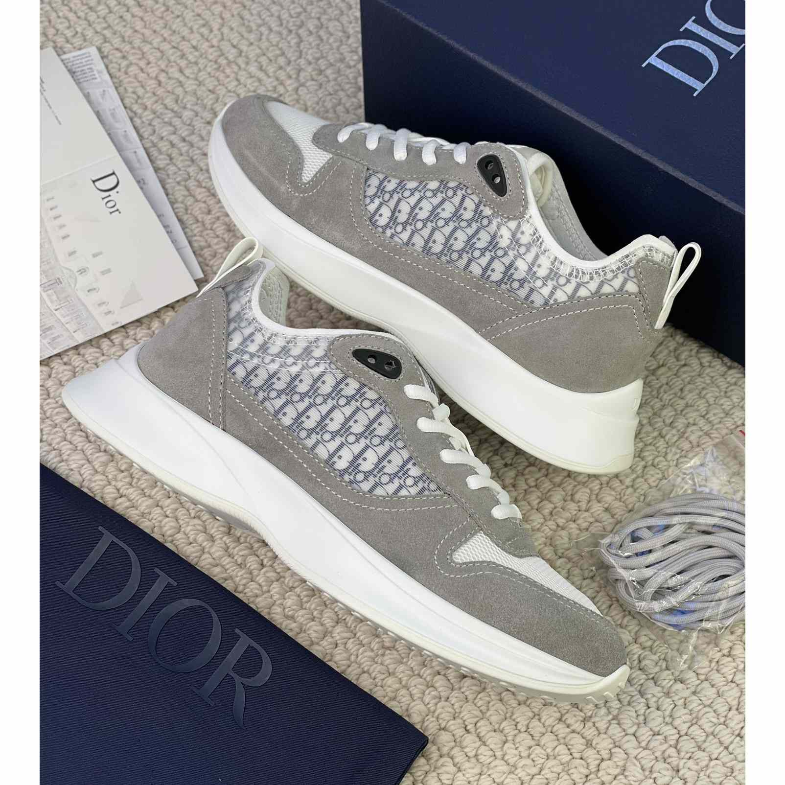 Dior B25 Runner Sneaker - DopestKickz