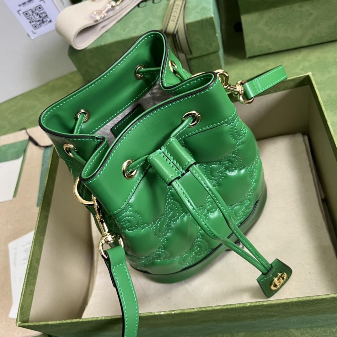 Gucci GG Matelassé Bucket Bag (17*20*10cm) - DopestKickz