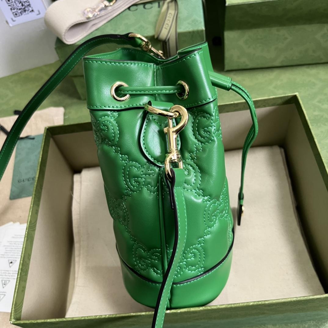 Gucci GG Matelassé Bucket Bag (17*20*10cm) - DopestKickz