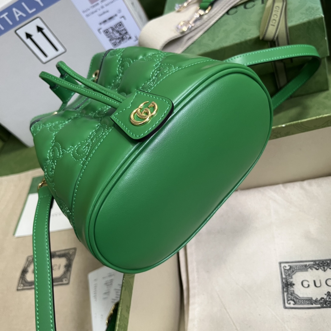 Gucci GG Matelassé Bucket Bag (17*20*10cm) - DopestKickz