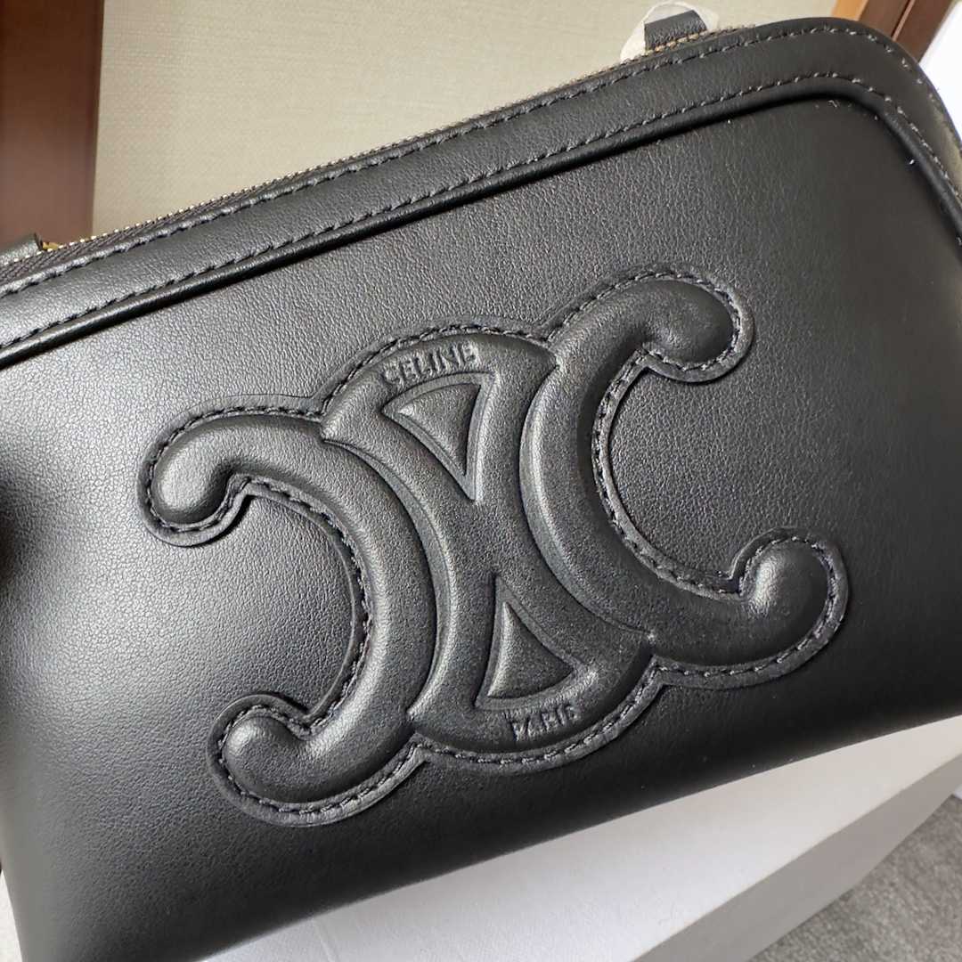 Celine Clutch On Chain Cuir Triomphe In Smooth Calfskin Black - DopestKickz