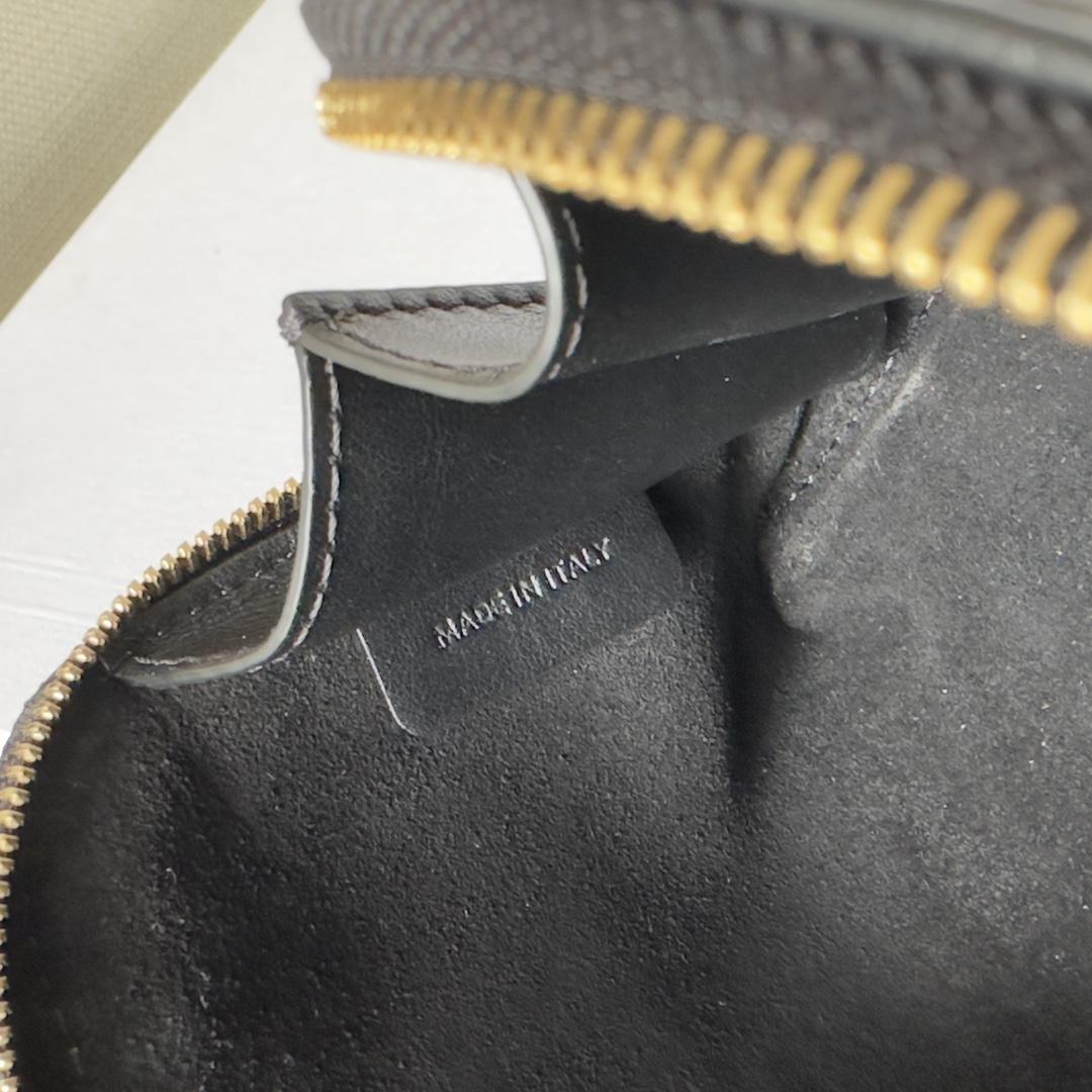 Celine Clutch On Chain Cuir Triomphe In Smooth Calfskin Black - DopestKickz