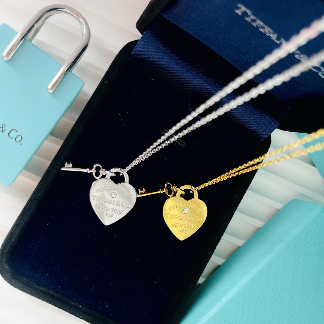 Tiffany&CO Heart Tag Pendant - DopestKickz
