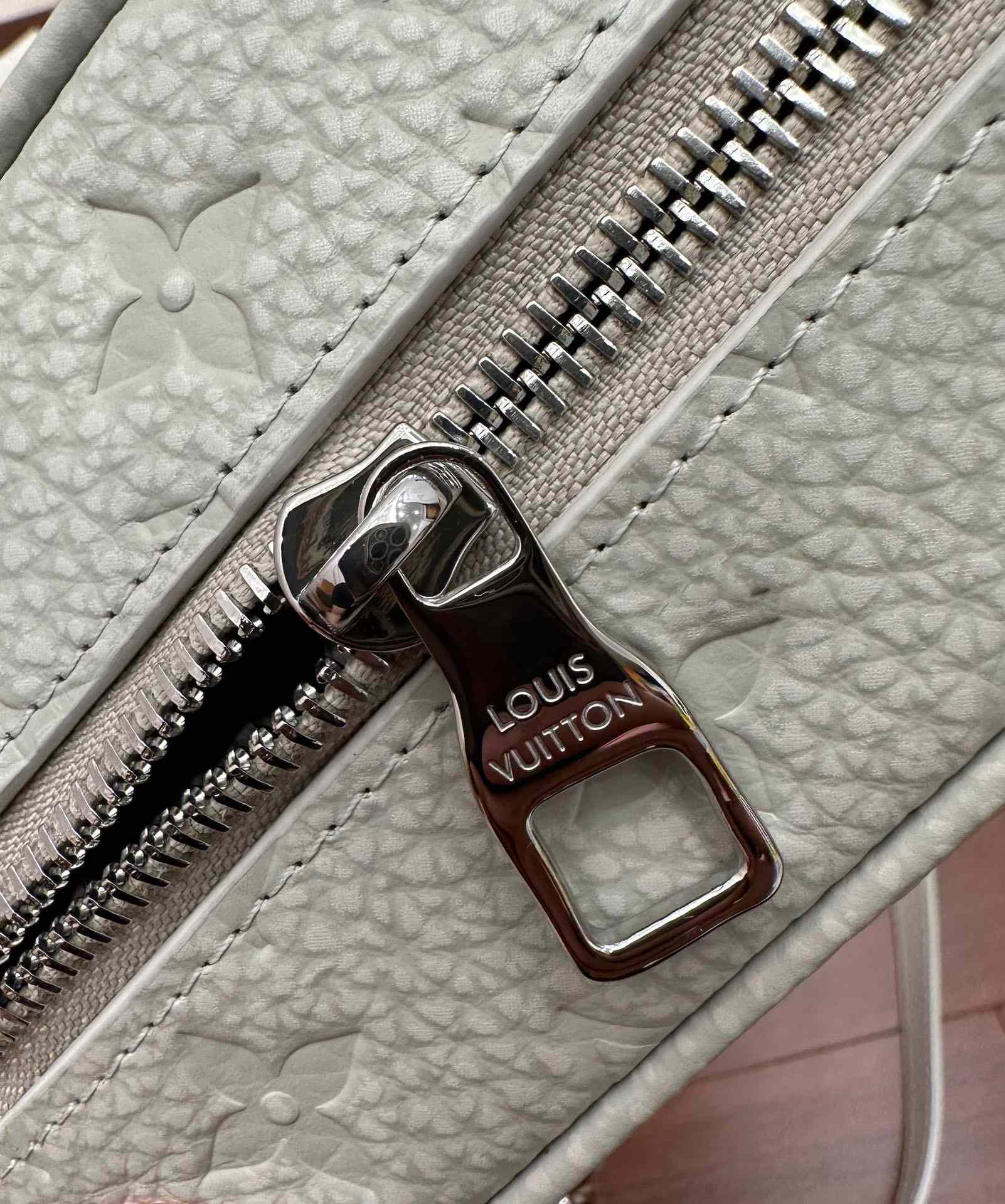 Louis Vuitton Mini Soft Trunk(18.5-13-8cm) M81606 - DopestKickz