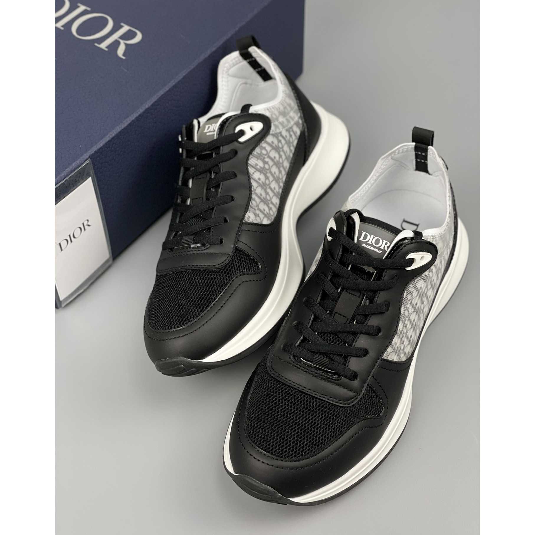 Dior B25 Runner Sneaker - DopestKickz