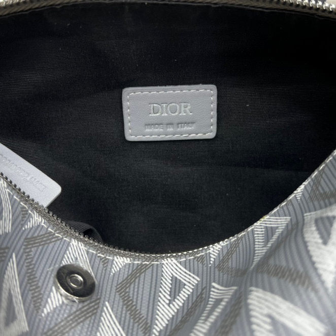 Dior Lingot Toiletry Case - DopestKickz