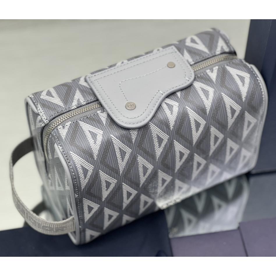 Dior Lingot Toiletry Case - DopestKickz