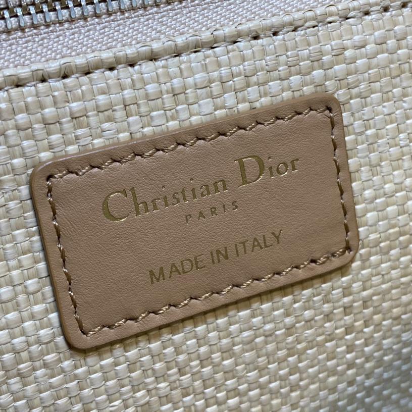 Dior30 Montaigne Bag - DopestKickz