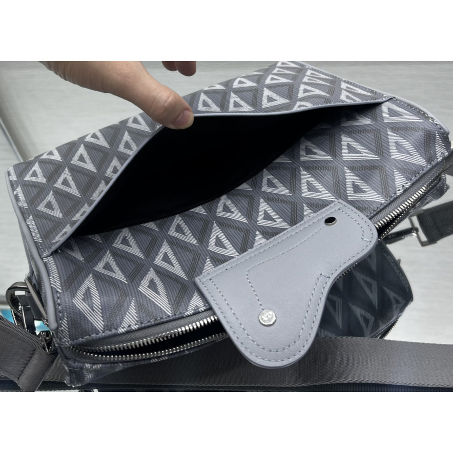 Dior Lingot Messenger Bag - DopestKickz